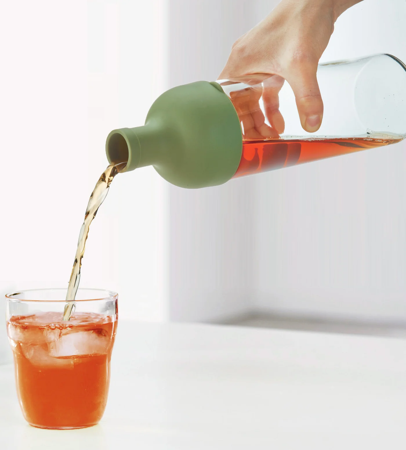 Botella HARIO Cold Brew con filtro 750 ml Verde Oliva - Imagen 3